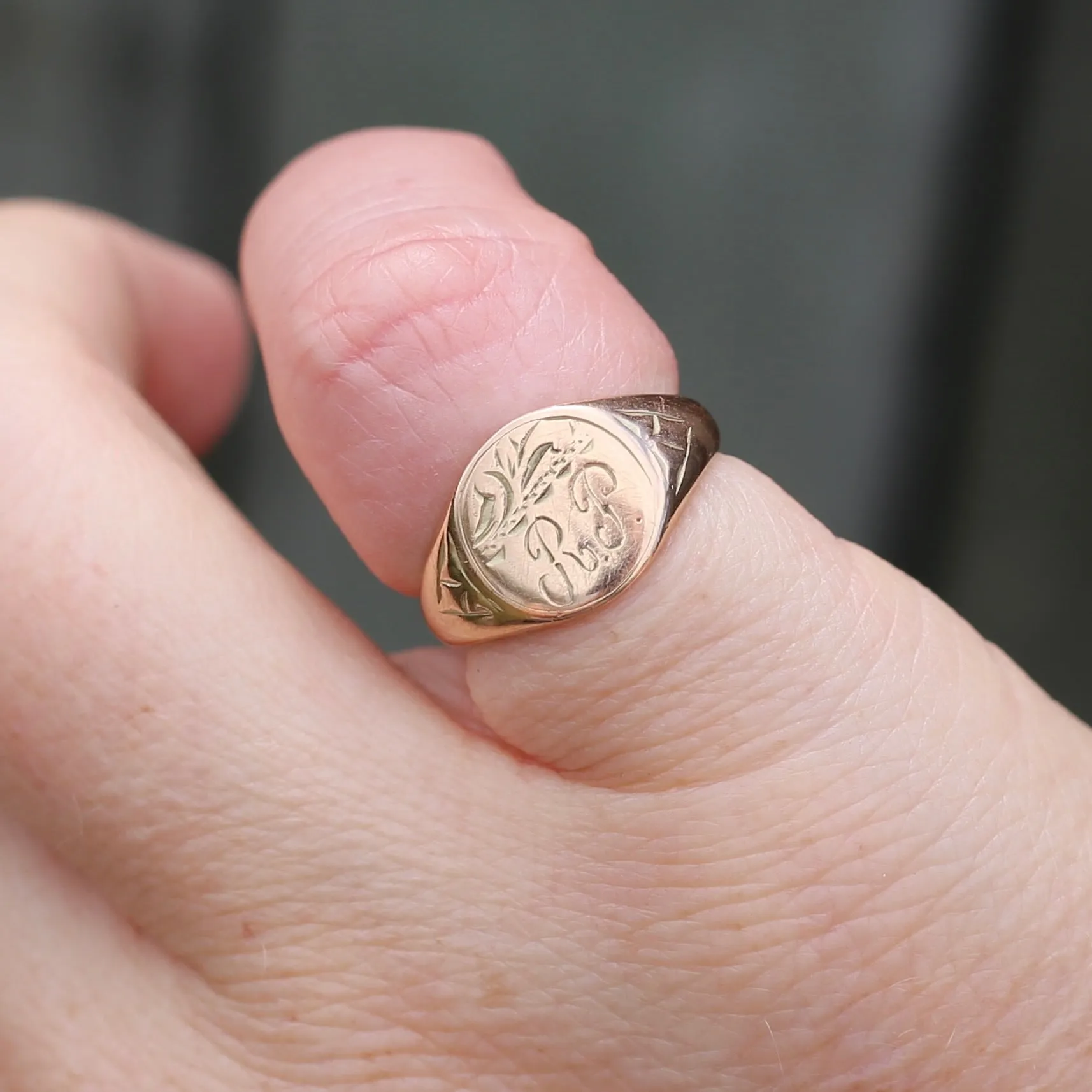 Antique Old Gold Signet Ring, Intials "RP", 9ct Old Rosey Gold, size J or 4.75