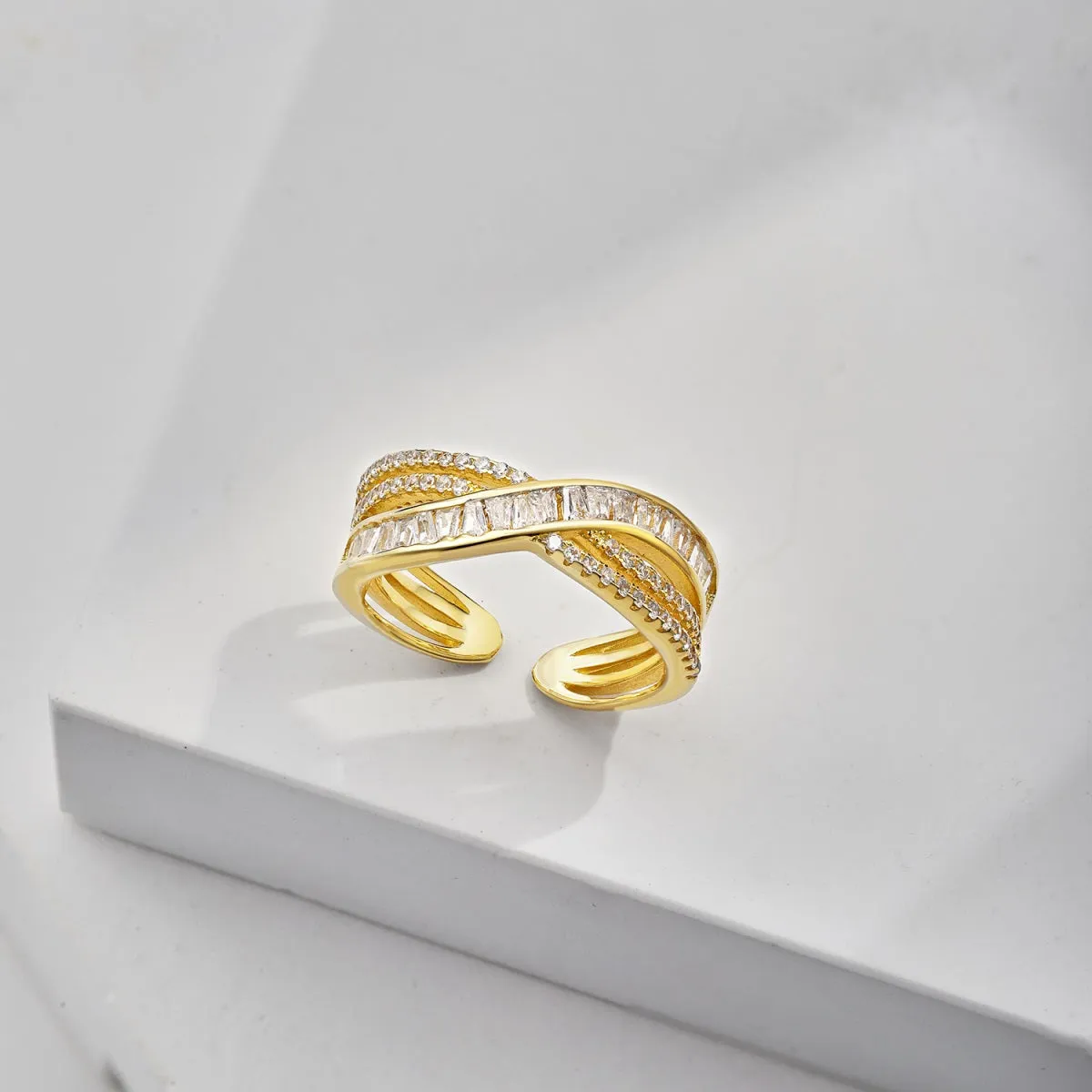 Baguette & Round Crossover Statement Ring - Gold