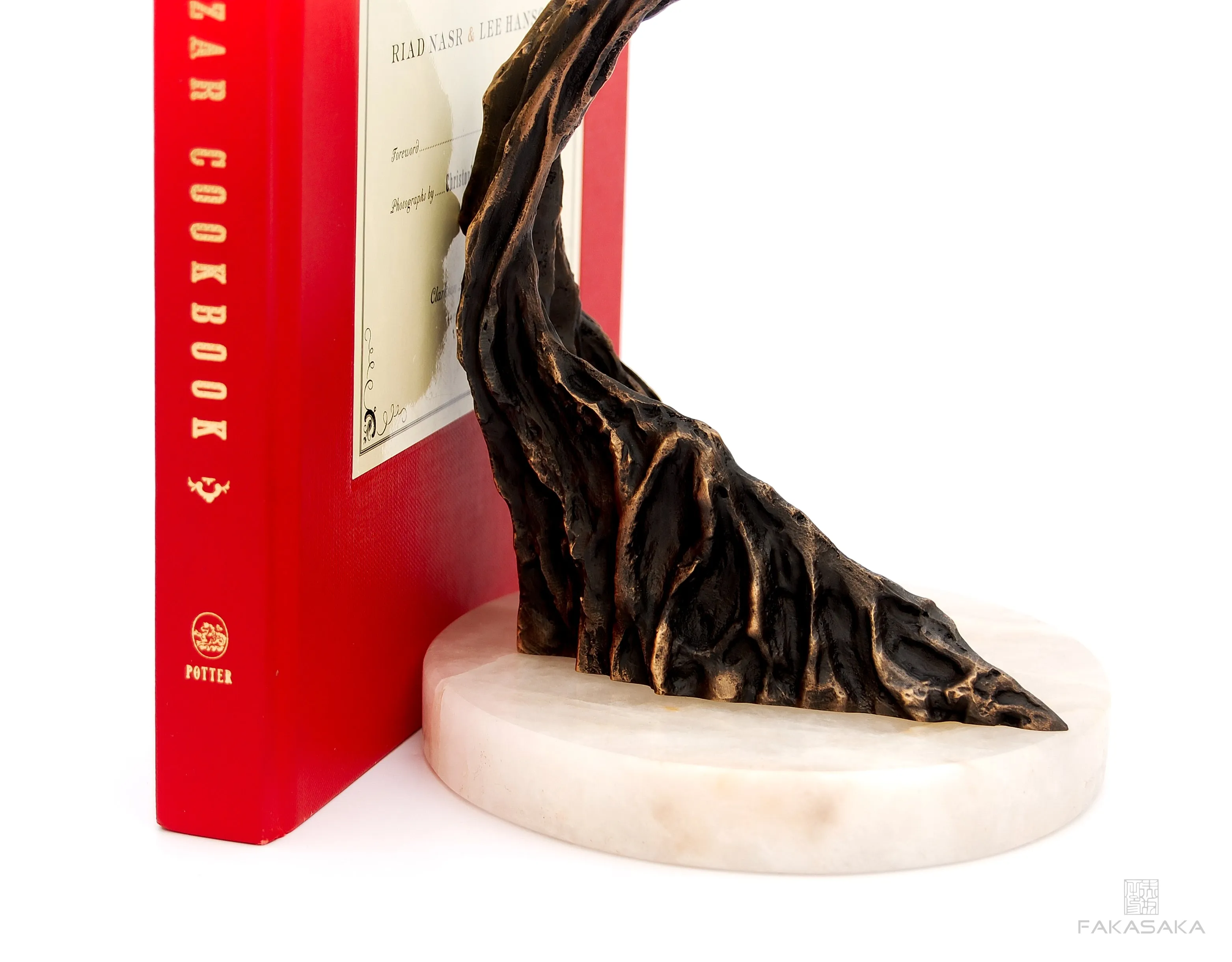 JOHNLEE 2<br><br>BOOKEND / DOOR HOLDER / SCULPTURE<br><br>BLACKBROWN BRONZE<br>ONYX