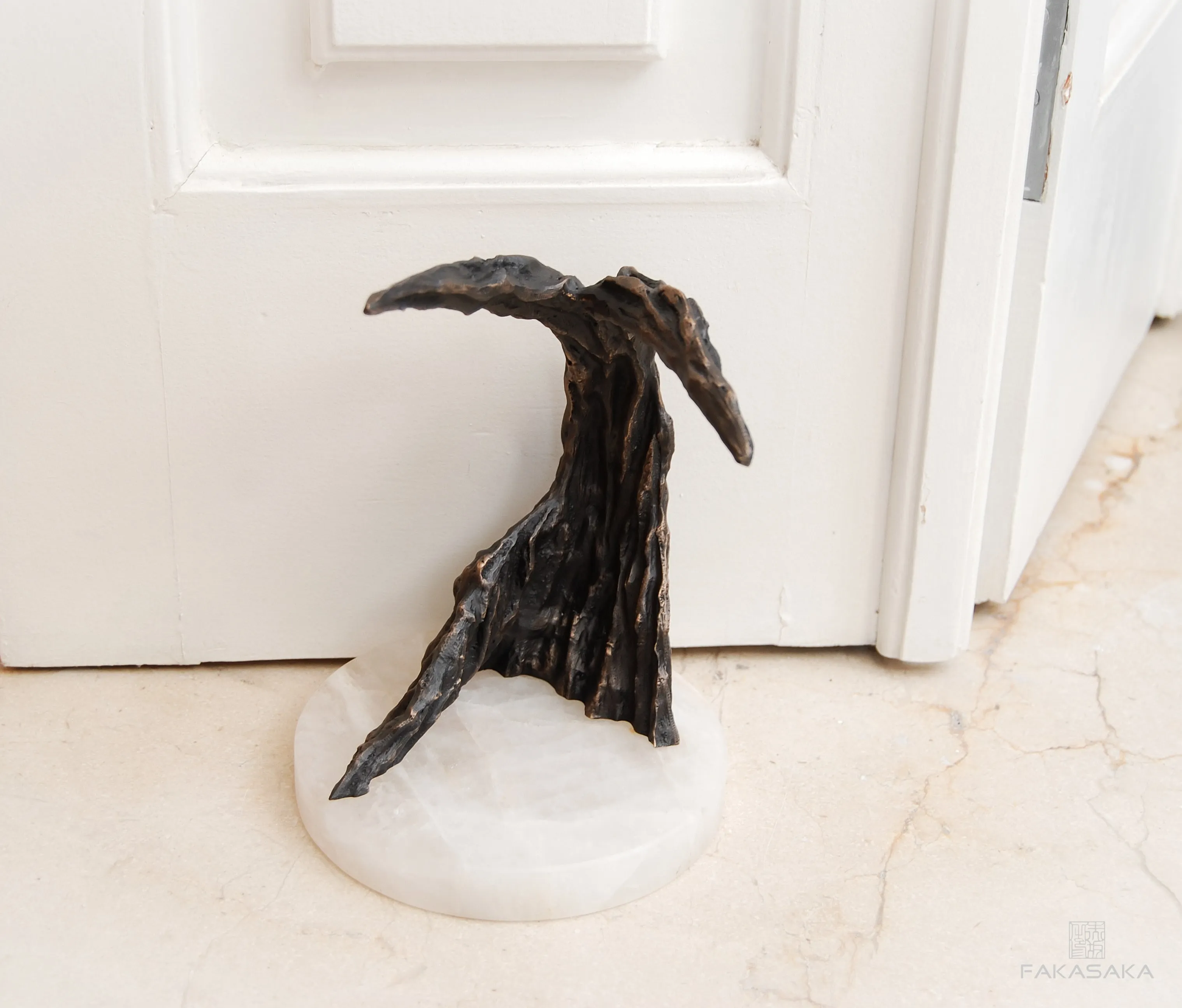 JOHNLEE 2<br><br>BOOKEND / DOOR HOLDER / SCULPTURE<br><br>BLACKBROWN BRONZE<br>ONYX