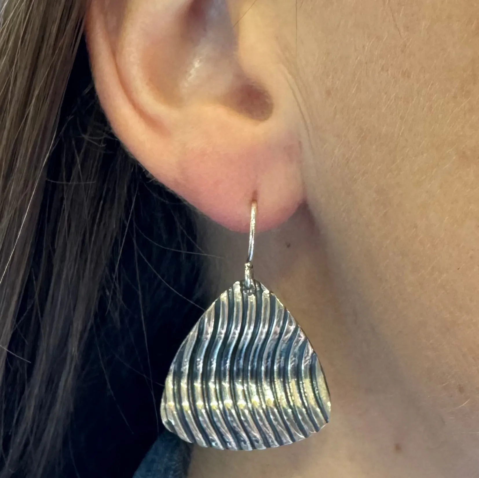 MM M1-2927 STRIPED EARRINGS