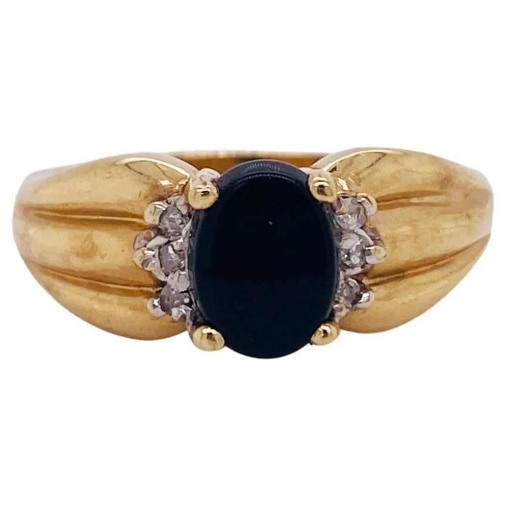 Oval Black Onyx Ribbed Ring