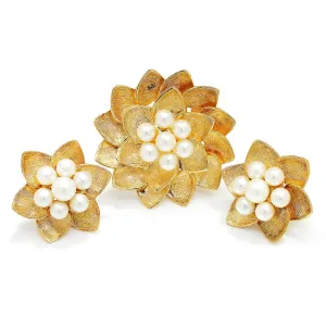 Vintage Pearl Cluster Flower Fan Earrings 14K Florentine Gold